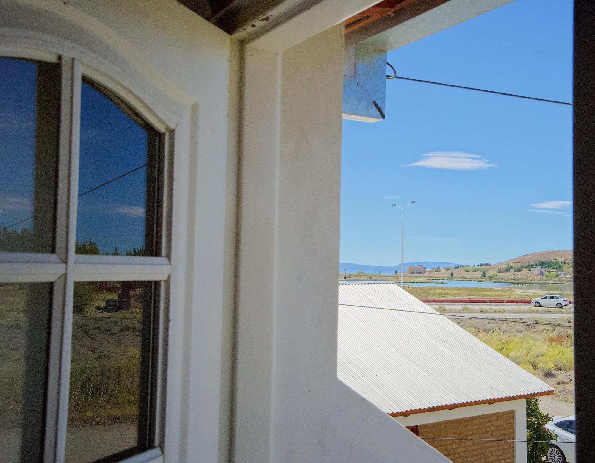 Hostel Aves Del Lago El Calafate Exteriör bild